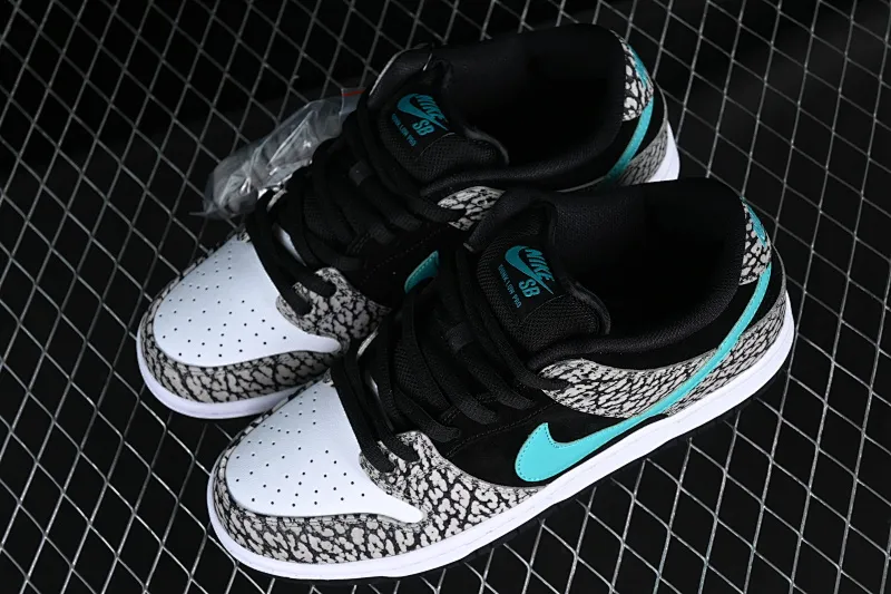 All categories Nk SB Dunk series Nk SB Dunk Low low-top sneakers Nk SB Dunk Low Pro black and white green spotted pattern sports skateboard shoes BQ6817-009